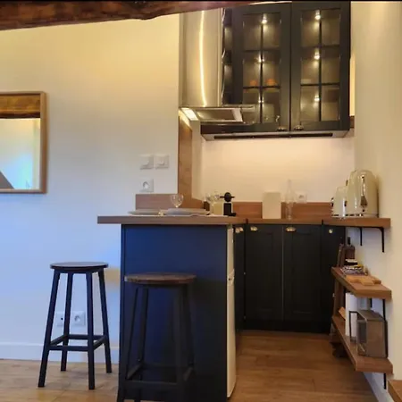 Grimaldi - Sous Les Toits De Apartment